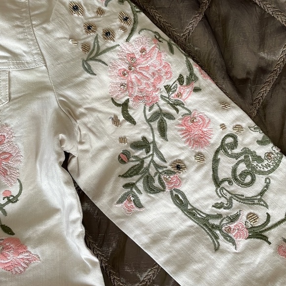 Fancy jacket - Picture 3 of 9